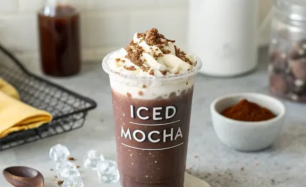 Iced Mocha Recipe: A Chocolatey Coffee Fix for Hot Days